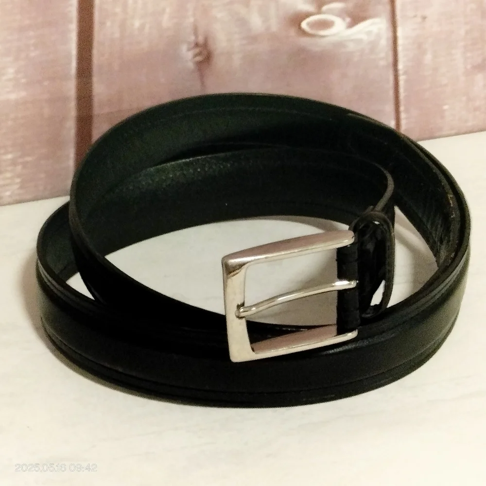 Dockers Sz 42 Men's Black Leather Belt Silver Belt Adjustable Classic Business